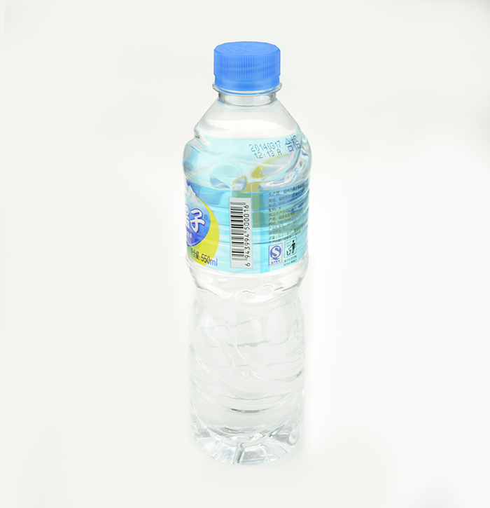 小黑子纯净水矿泉水瓶装饮用水550ml